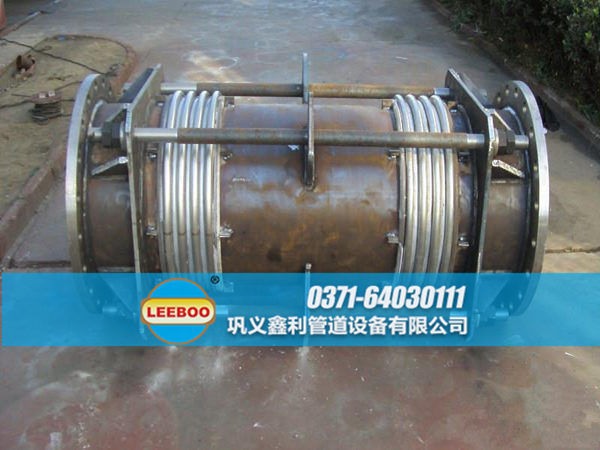 未噴漆的大拉桿橫向波紋<a href=http://www.wanfengkj.cn target=_blank class=infotextkey>補(bǔ)償器</a>
